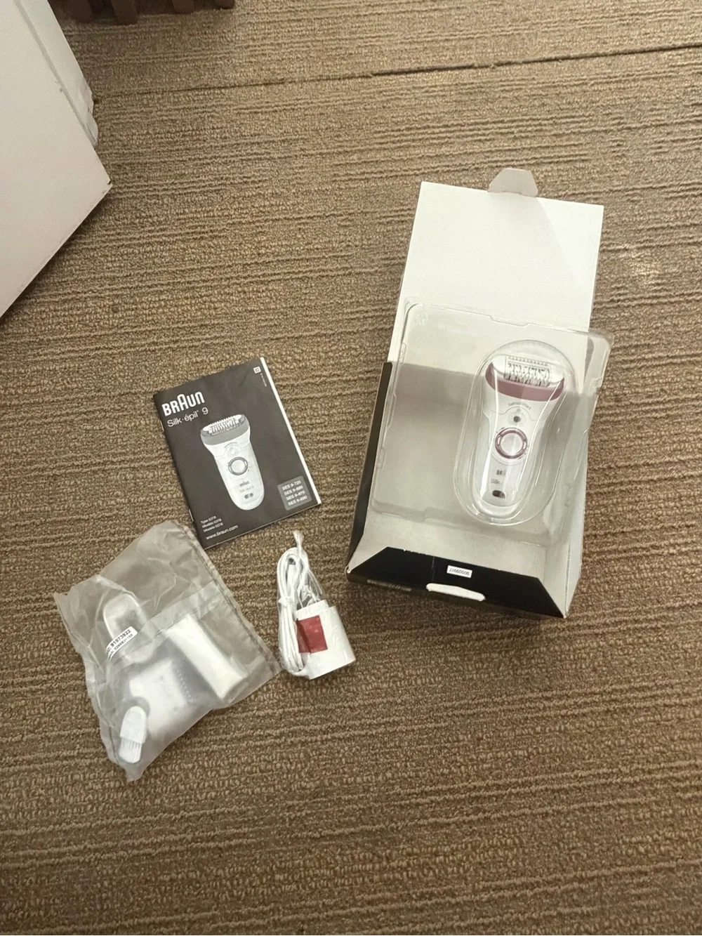 Silk-épil 9 Women's Epilator - White & Pink